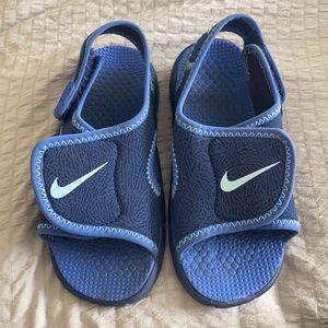 Nike toddler size 10 brand new